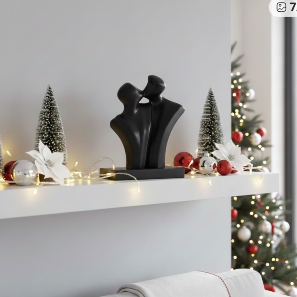 OVLI Mid-Century Matte Black Ceramic Kissing Statue – Timeless Modern Art